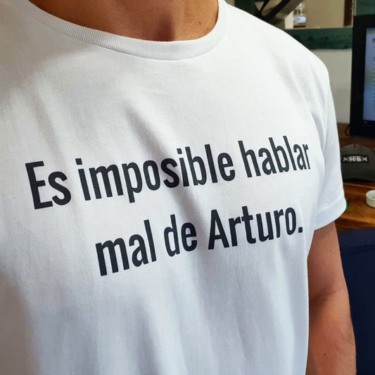 Es imposible hablar mal de Arturo